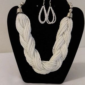 Womens fashion necklace and earrings set